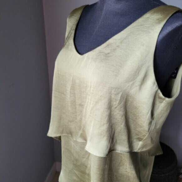 Frank Lyman Green Satin Sleeveless  Blouse NWT Sz 8 - Picture 13 of 13